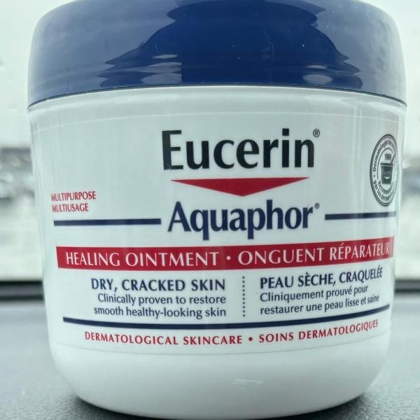 Eucerin Aquaphor Dry, Cracked Skin
